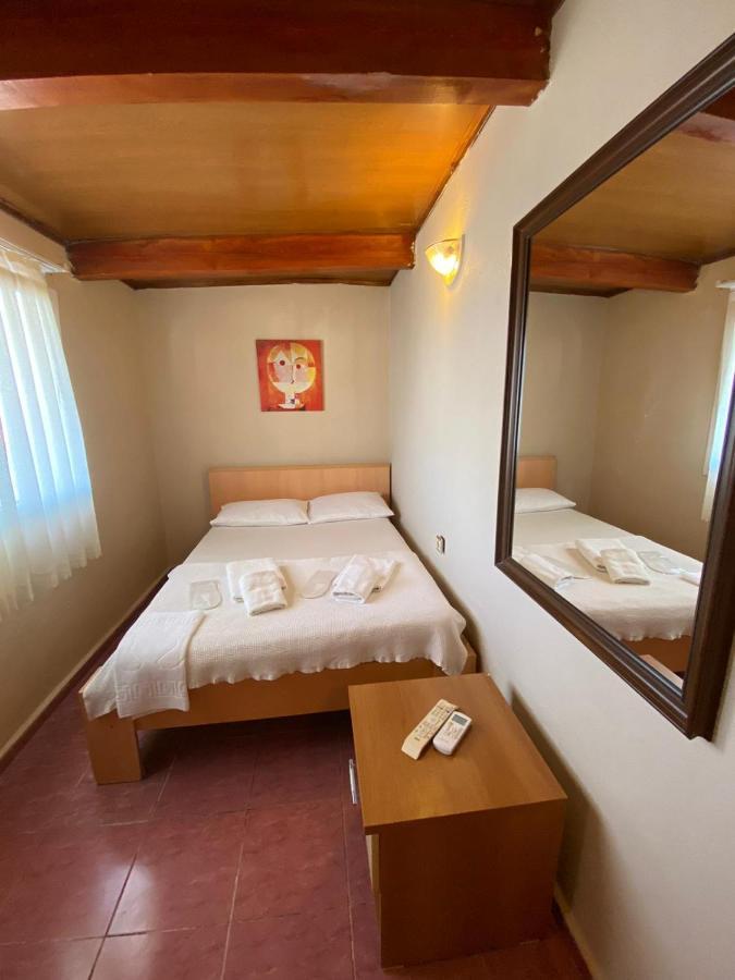 Nese Hotel Çeşme Buitenkant foto