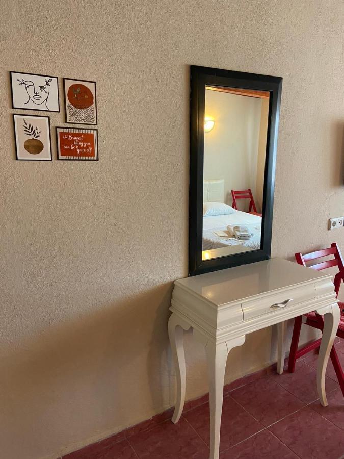 Nese Hotel Çeşme Buitenkant foto